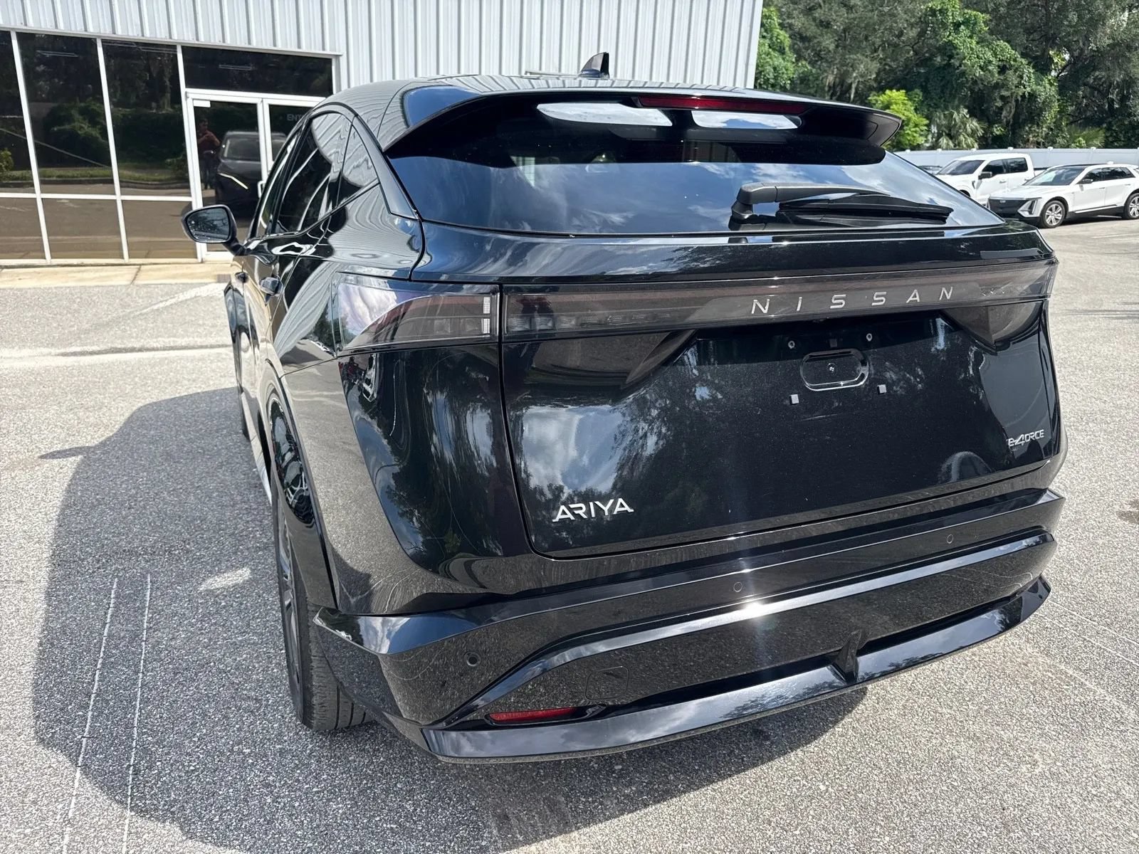 Used 2025 Nissan Ariya AWD image 10