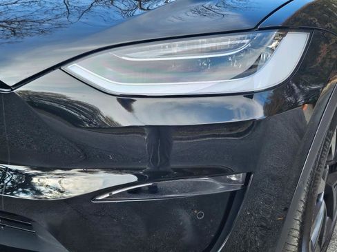 Used 2022 Tesla Model X image 31