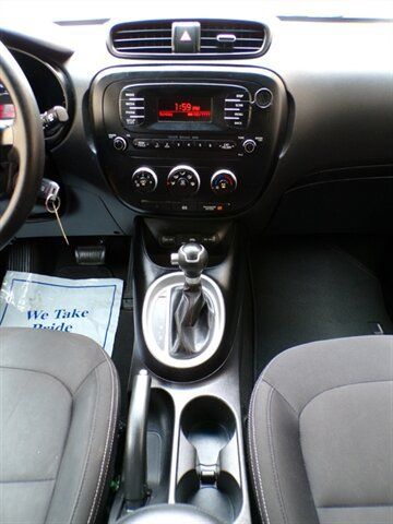 Used 2016 Kia Soul FWD image 28