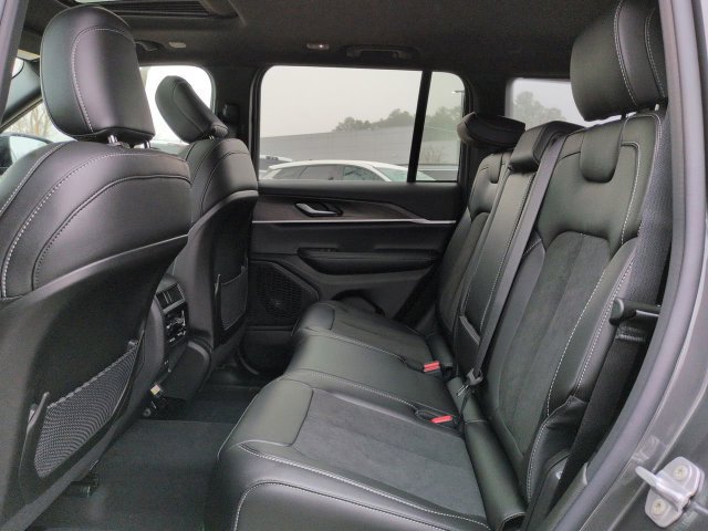 New 2026 Jeep Grand Cherokee Altitude RWD image 12