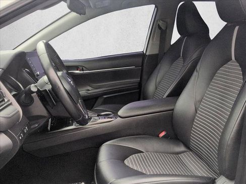 Used 2021 Toyota Camry SE w/ Carpet Mat Package (TMS) image 16