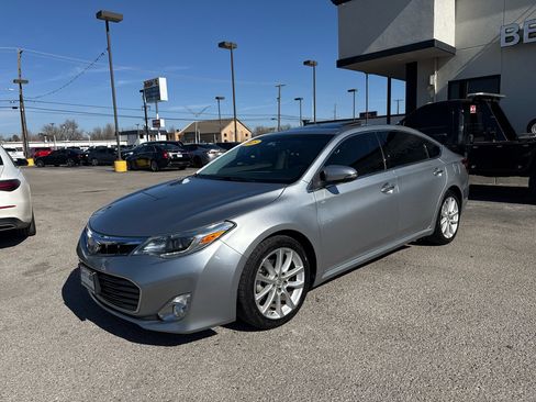 Used 2015 Toyota Avalon XLE Touring image 2
