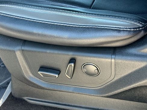 Used 2017 Ford F150 Raptor w/ Equipment Group 802A Luxury image 26