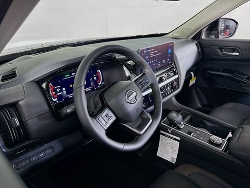 New 2026 Nissan Pathfinder Platinum w/ Cargo Package AWD/4WD image 9