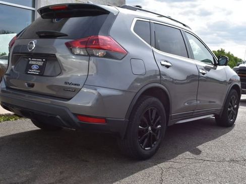 Used 2018 Nissan Rogue SV w/ Premium Package AWD/4WD image 16