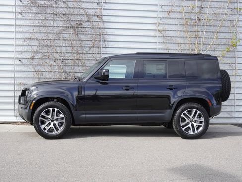 New 2026 Land Rover Defender 110 S AWD/4WD image 8