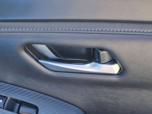 Used 2025 Nissan Sentra SV FWD image 32