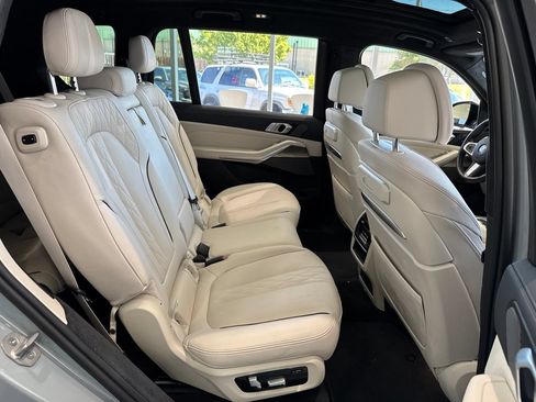 Used 2024 BMW X7 xDrive40i w/ M Sport Package AWD/4WD image 46