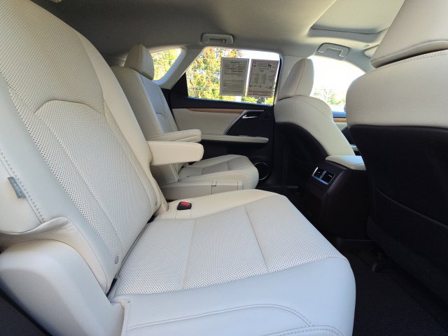 Used 2020 Lexus RX 450hL AWD w/ Premium Package image 16