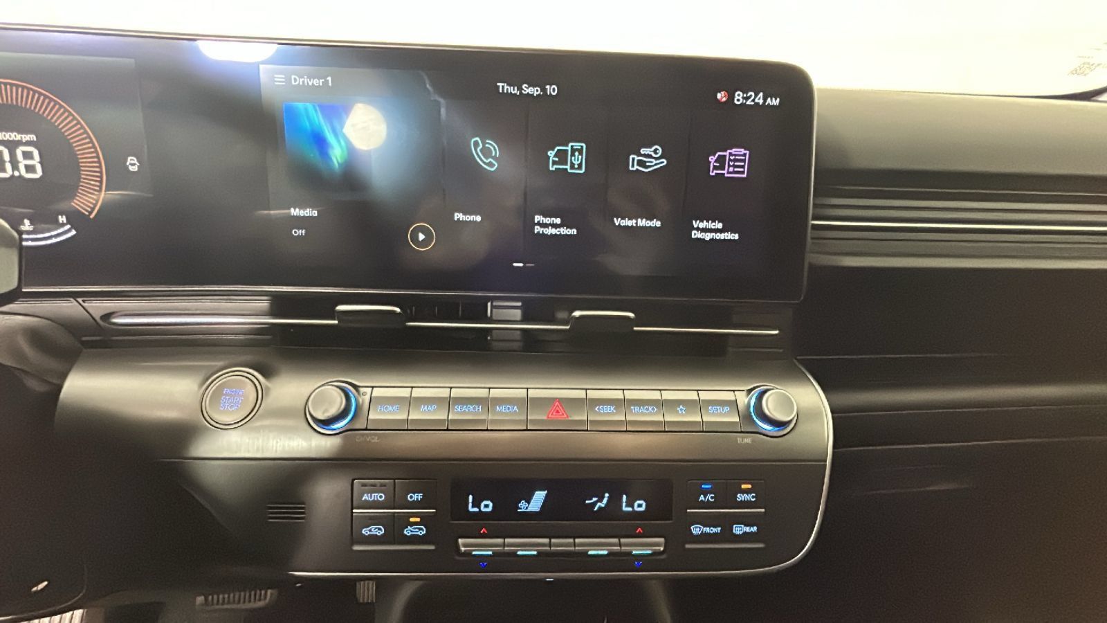 Used 2025 Hyundai Kona SEL FWD image 27
