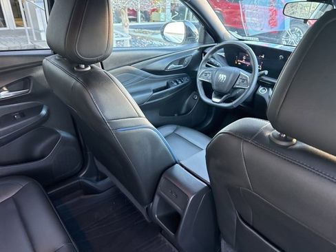 Used 2024 Buick Envista Sport Touring w/ Convenience I Package image 30