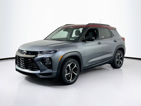 Used 2021 Chevrolet TrailBlazer RS w/ Sun and Liftgate Package image 1