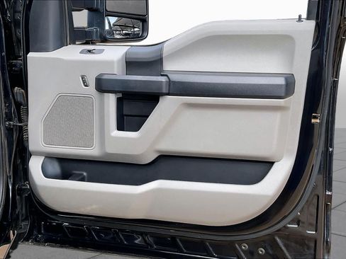 Used 2021 Ford F250 XL w/ STX Appearance Package AWD/4WD image 22
