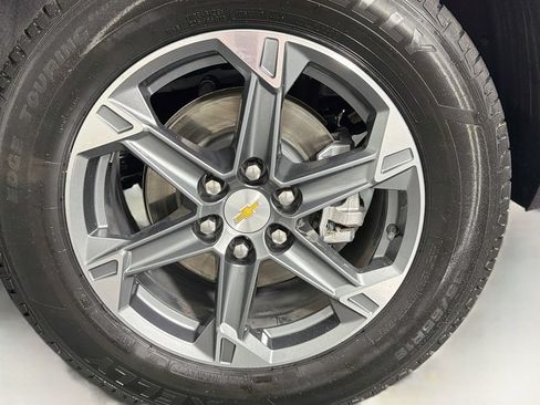 Used 2025 Chevrolet Blazer LT FWD image 32