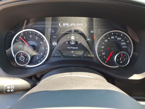 New 2026 RAM 1500 Express AWD/4WD image 24