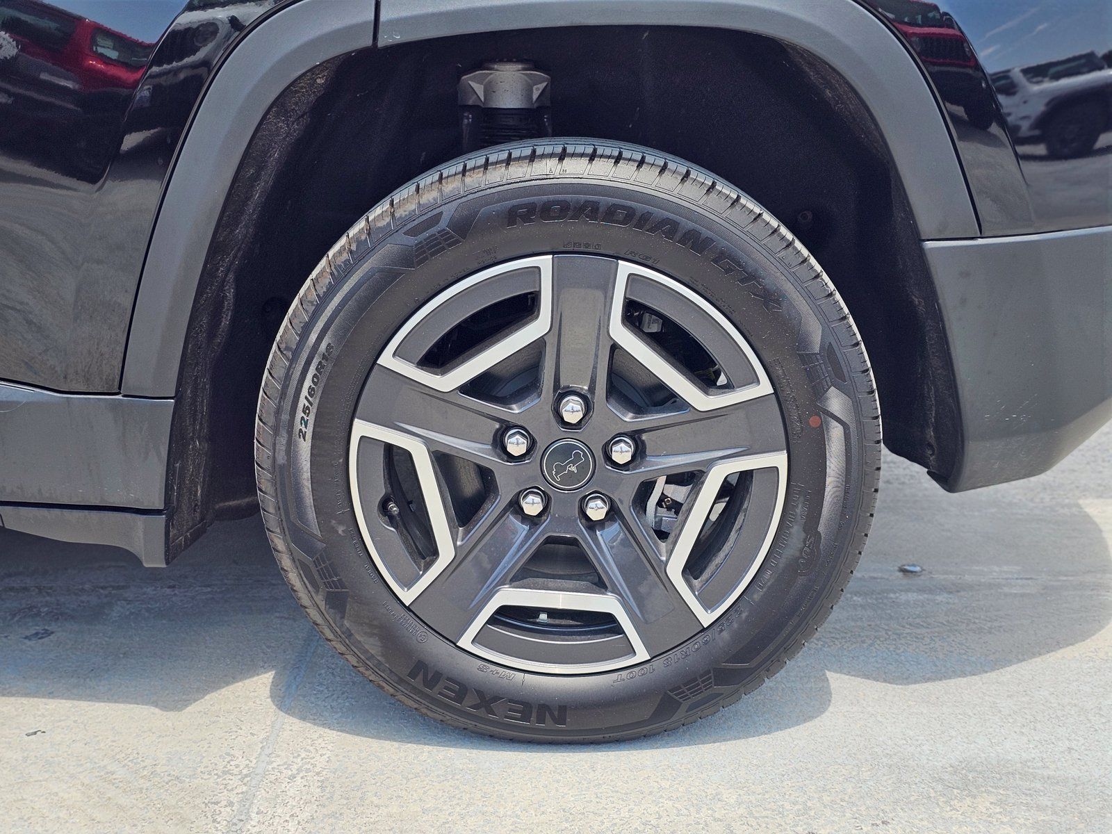 New 2026 Jeep Cherokee Laredo AWD/4WD image 9