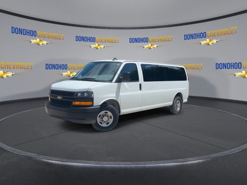 Used 2024 Chevrolet Express 3500 LS RWD image 7