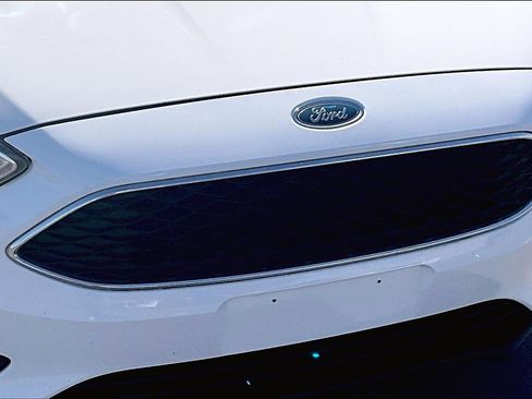 Used 2017 Ford Focus SE image 26