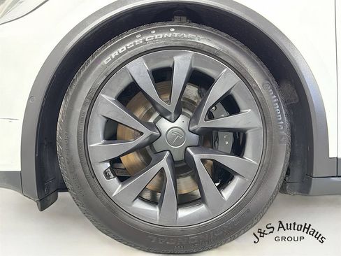 Used 2022 Tesla Model X AWD/4WD image 40