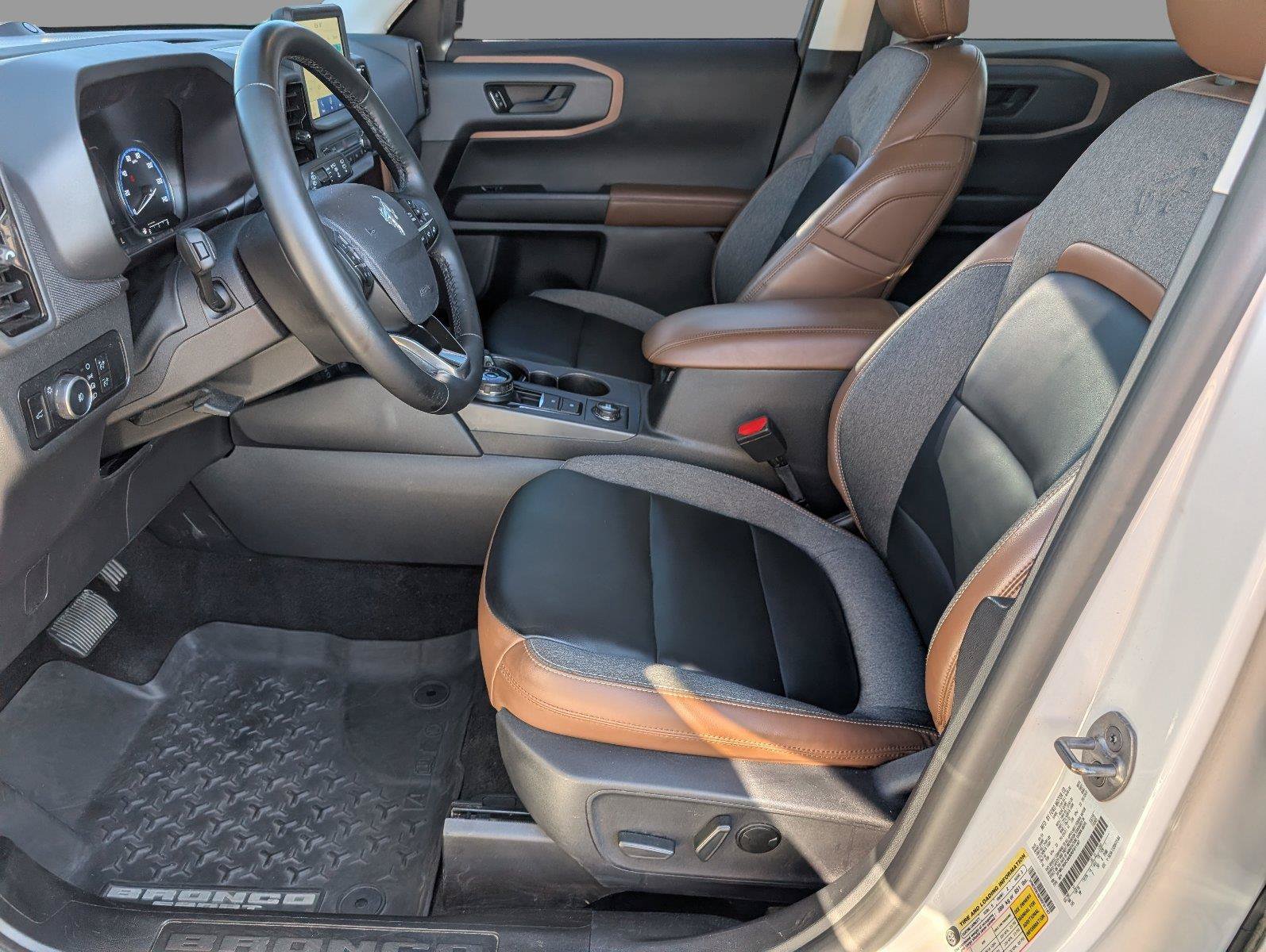 Used 2024 Ford Bronco Sport Outer Banks w/ Tech Package AWD/4WD image 14