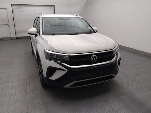 Used 2024 Volkswagen Taos SE FWD image 14