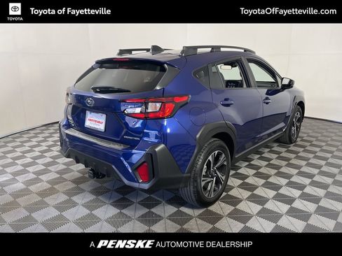 Used 2025 Subaru Crosstrek 2.0i Premium image 17