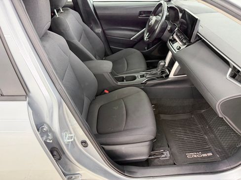 Used 2024 Toyota Corolla Cross LE FWD image 24