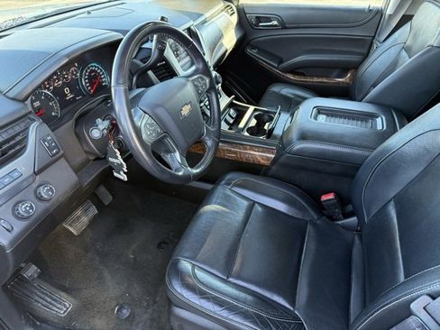 Used 2017 Chevrolet Suburban Premier image 8