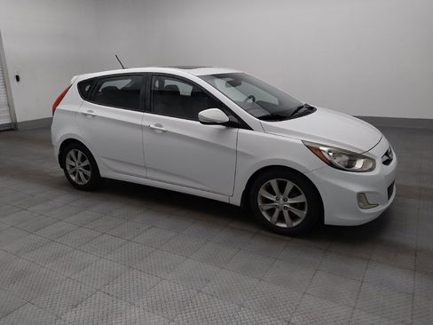 Used 2013 Hyundai Accent SE FWD image 11