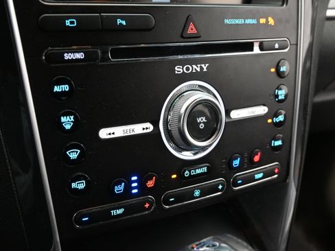 Used 2016 Ford Explorer Sport w/ Equipment Group 401A AWD/4WD image 19