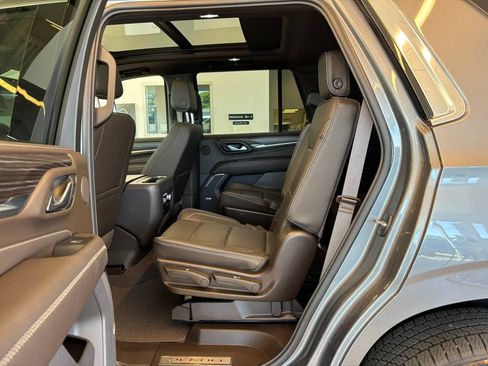 Used 2022 GMC Yukon Denali AWD/4WD image 26