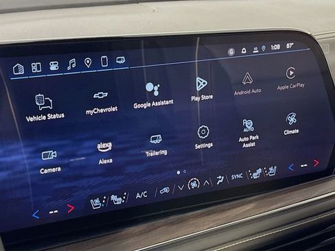 New 2025 Chevrolet Suburban Premier image 15