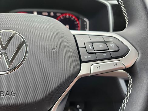 New 2025 Volkswagen Taos SEL image 13