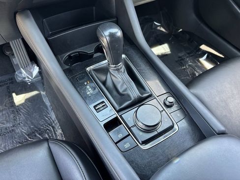 Used 2019 MAZDA MAZDA3 Hatchback w/ Preferred Package FWD image 23