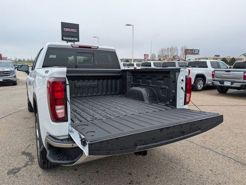 New 2026 GMC Sierra 1500 SLE w/ Preferred Package AWD/4WD image 13