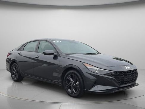 Used 2023 Hyundai Elantra SEL FWD image 8