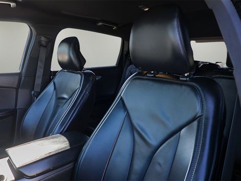 Used 2016 Lincoln MKX Select w/ Cargo Utility Package image 10