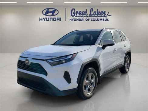 Used 2023 Toyota RAV4 XLE image 1