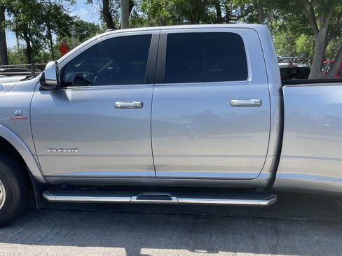 Used 2021 RAM 3500 Laramie AWD/4WD image 5