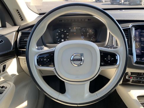 Used 2018 Volvo XC90 T6 Momentum w/ Momentum Plus Package image 18