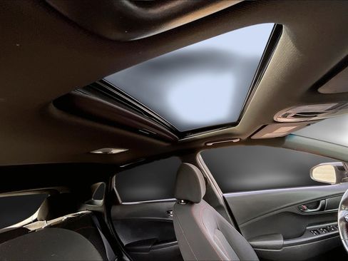 Used 2022 Hyundai Kona N Line w/ Tech Package image 27