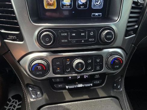 Used 2020 Chevrolet Suburban Premier AWD/4WD image 28