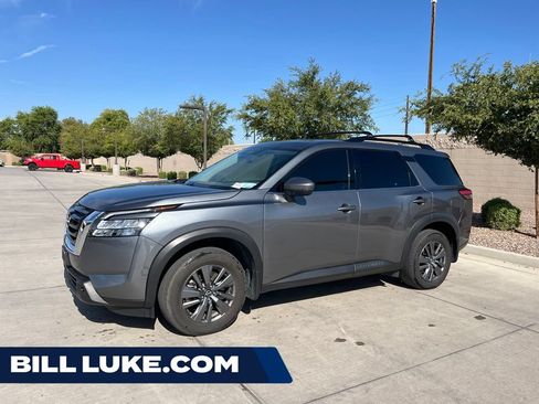 Used 2024 Nissan Pathfinder SV FWD image 1