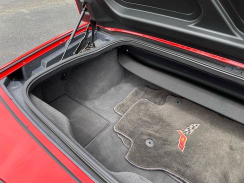 Used 2005 Chevrolet Corvette Convertible w/ Preferred Equipment Group RWD image 36