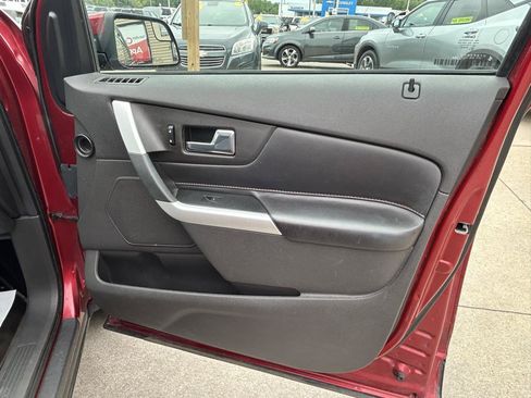 Used 2013 Ford Edge SEL AWD/4WD image 16