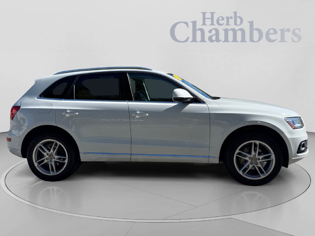 Used 2017 Audi Q5 2.0T Premium Plus w/ Technology Package AWD/4WD image 11