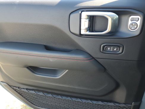 New 2026 Jeep Wrangler Rubicon w/ Technology Group image 40