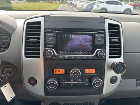 Used 2016 Nissan Frontier SV w/ SV Value Truck Package RWD image 18