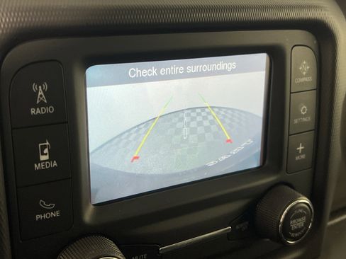 Used 2018 Jeep Wrangler Unlimited Sport S image 28