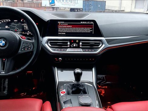 Used 2023 BMW M4 Coupe w/ M Driver's Package image 9